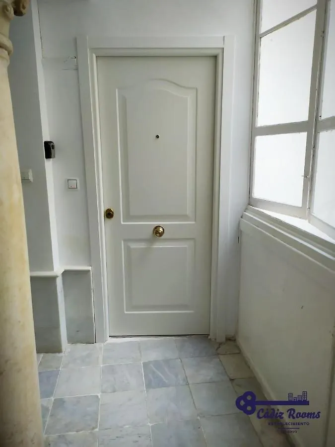 Δωμάτια σε οικογενειακή κατοικία Cadiz Rooms